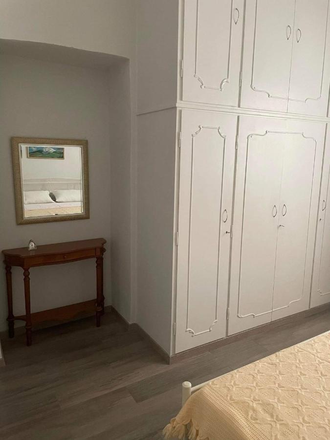 Traditional Seamanshouse Kochilos Rogon Exterior foto
